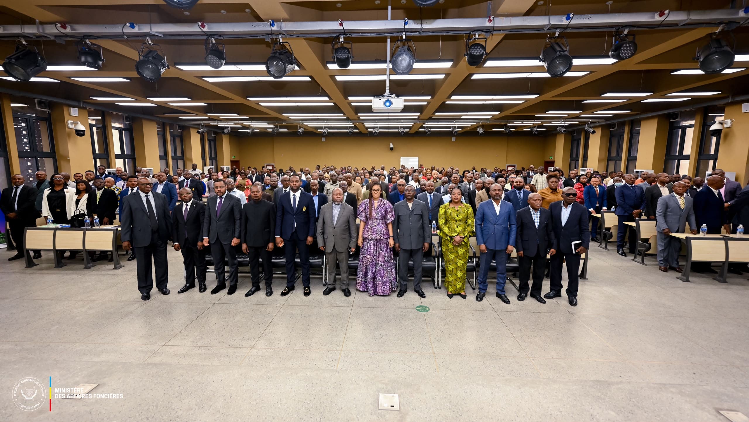 RDC | S.E. Mme O’Neige N’Sele lance un vaste programme de formation de l’administration foncière sur archivage avec l’appui de l’INACO